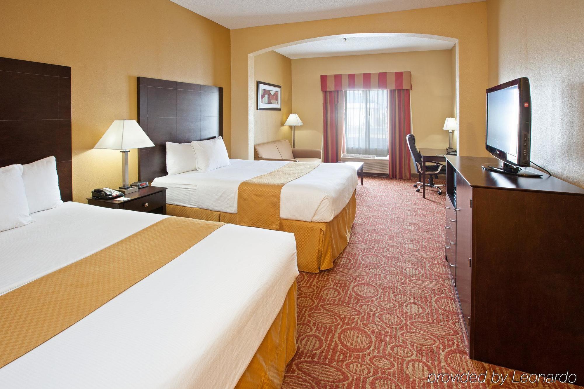 La Quinta By Wyndham Columbus West - Hilliard Hotel Room photo